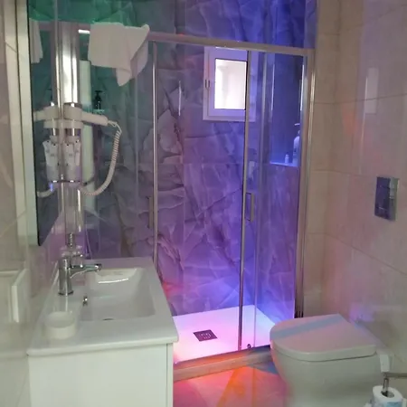 B&bpiccololucio3 Гостевой дом 4*