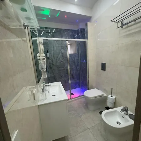 Anya Luxury 4* ナポリ