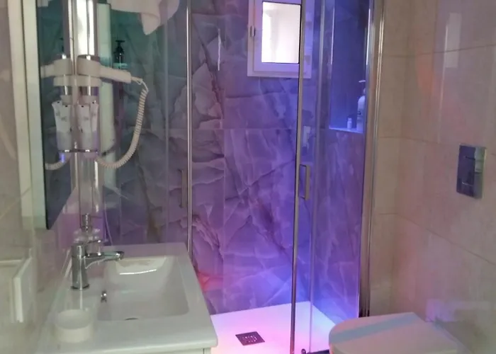 B&bpiccololucio3 게스트하우스 4*